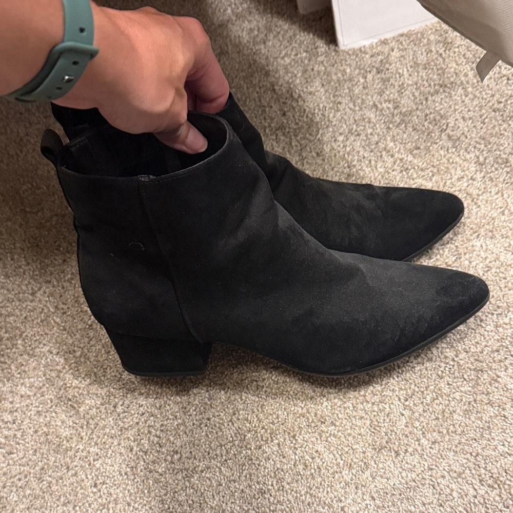 Black Women's Pointed Toe Ankle Boots - Classic Suede Style